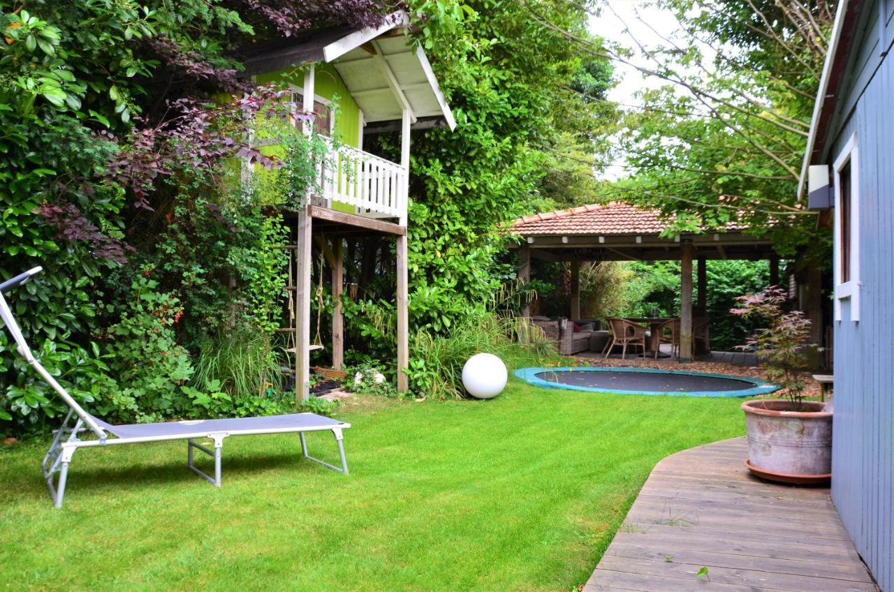Gaestezimmer Mit Garten In Fischeln クレーフェルト エクステリア 写真