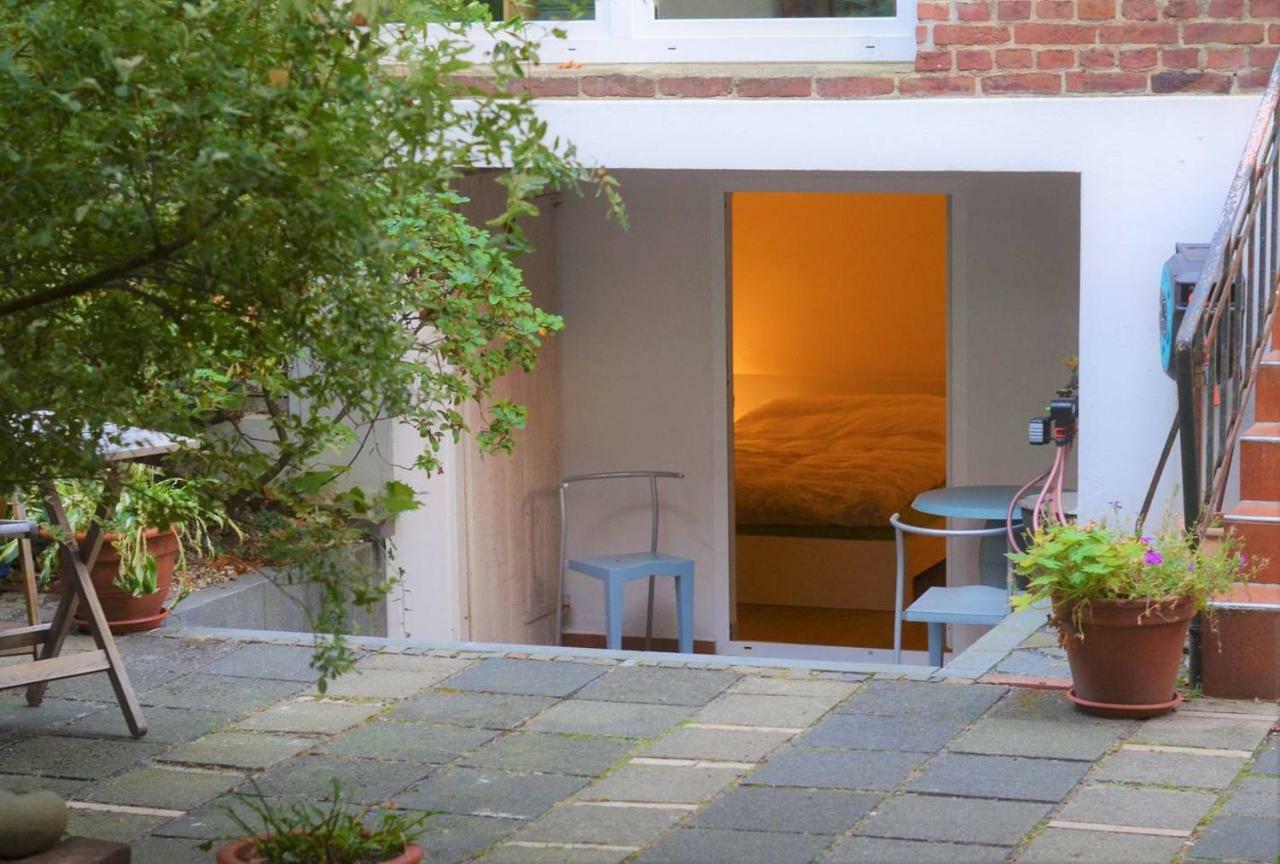 Gaestezimmer Mit Garten In Fischeln クレーフェルト エクステリア 写真