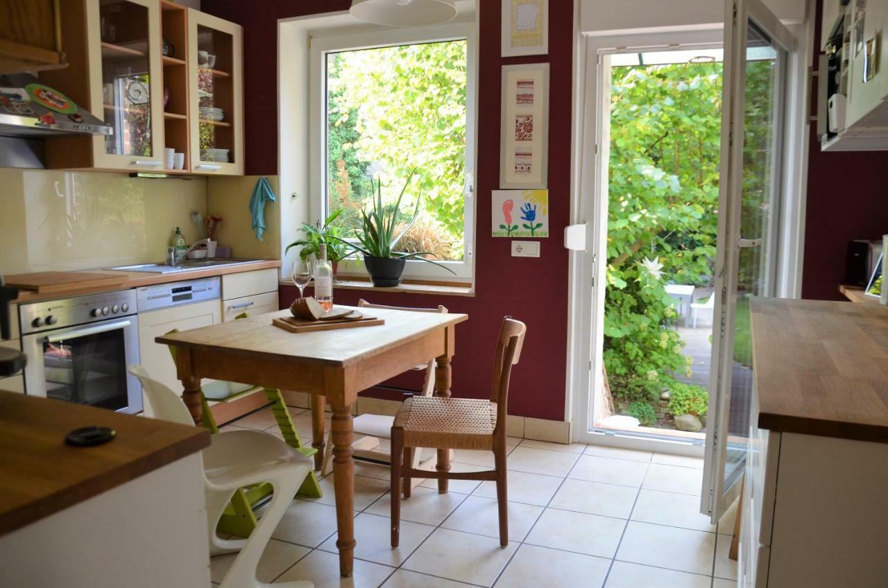 Gaestezimmer Mit Garten In Fischeln クレーフェルト エクステリア 写真