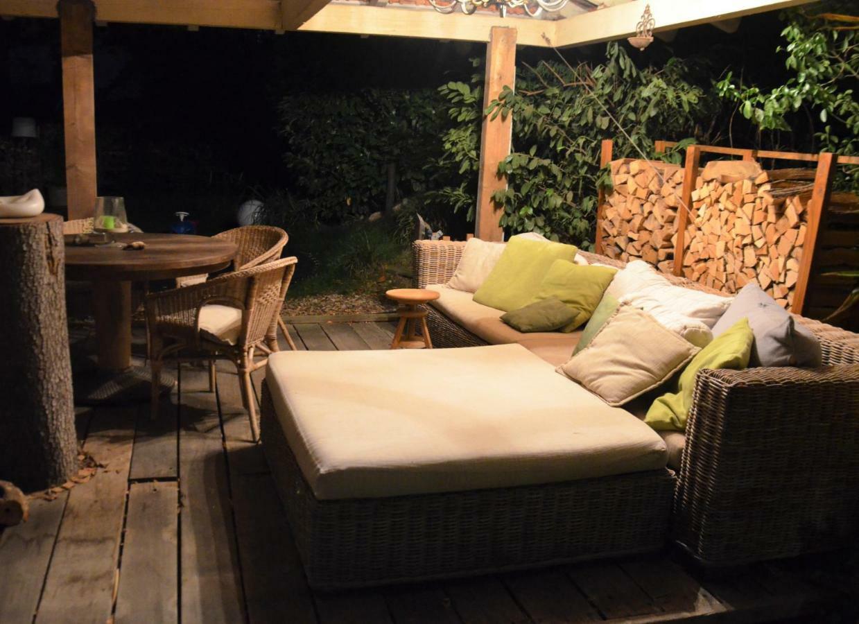 Gaestezimmer Mit Garten In Fischeln クレーフェルト エクステリア 写真