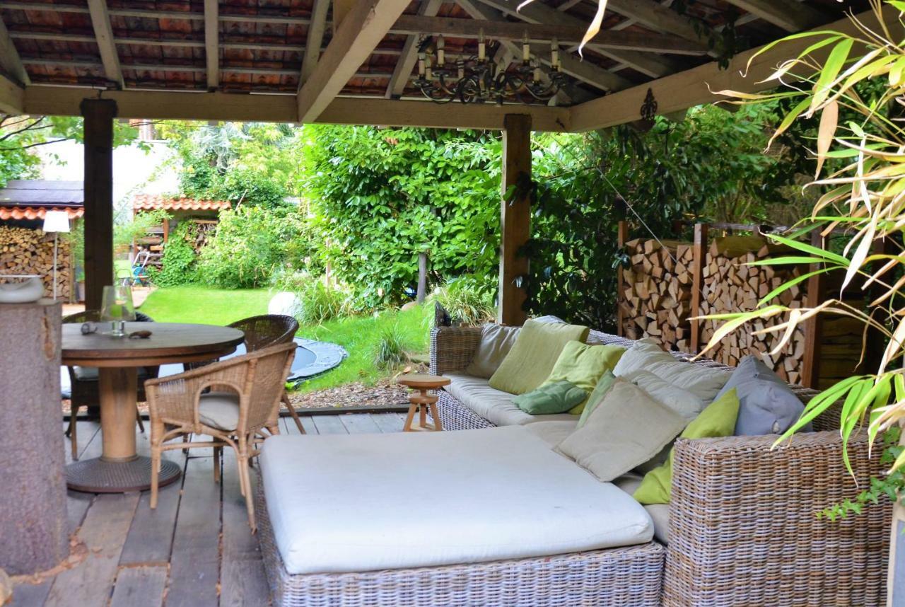 Gaestezimmer Mit Garten In Fischeln クレーフェルト エクステリア 写真