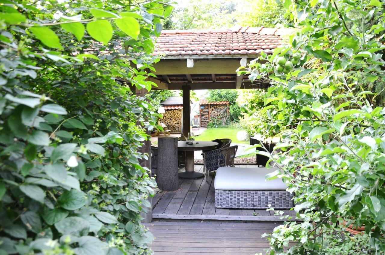 Gaestezimmer Mit Garten In Fischeln クレーフェルト エクステリア 写真