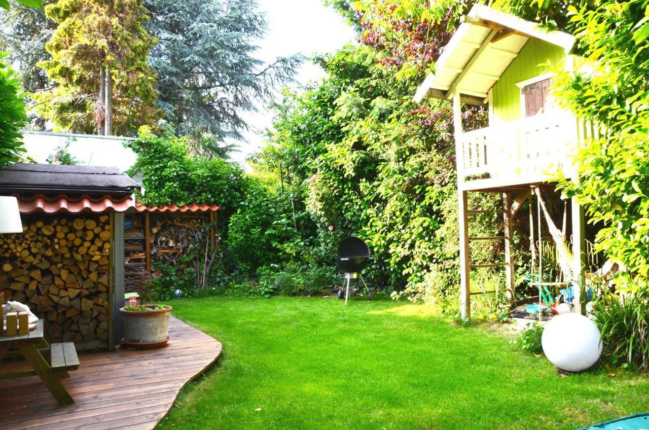 Gaestezimmer Mit Garten In Fischeln クレーフェルト エクステリア 写真